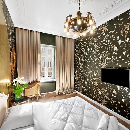 Mola Mola Apartmanhotel 4*