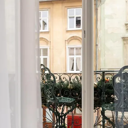 Mola Mola Aparthotel 4*