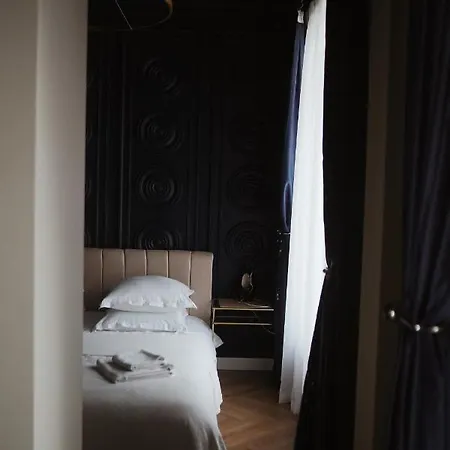 Mola Mola Aparthotel 4*