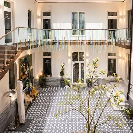 Mola Mola Aparthotel