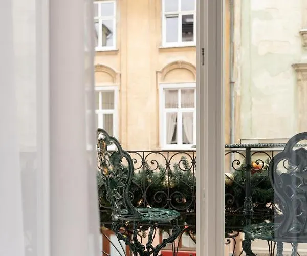 Mola Mola Aparthotel 4*