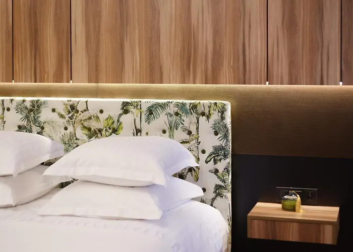 Mola Mola Aparthotel Lviv