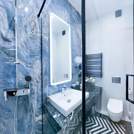 Mola Mola Apart-hotel Lviv
